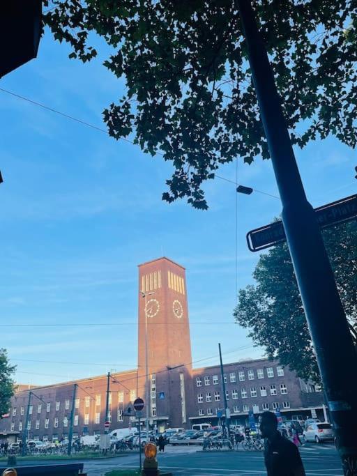Zentrale Wohnung Direkt Am Hauptbahnhof - Bismarck Dusseldorf Bagian luar foto