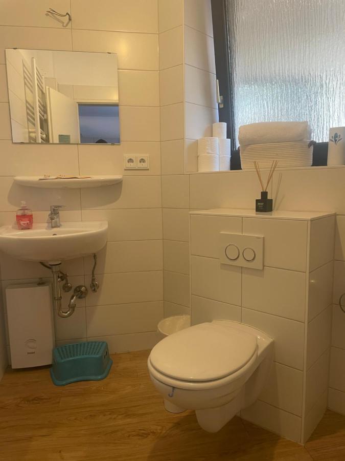 Zentrale Wohnung Direkt Am Hauptbahnhof - Bismarck Dusseldorf Bagian luar foto