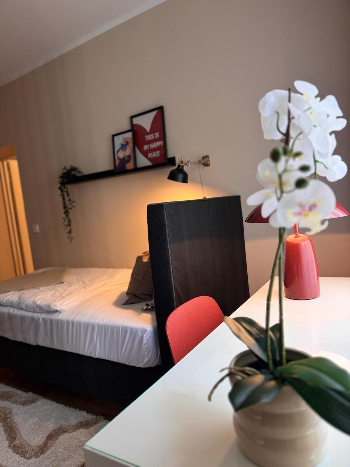 Zentrale Wohnung Direkt Am Hauptbahnhof - Bismarck Dusseldorf Bagian luar foto