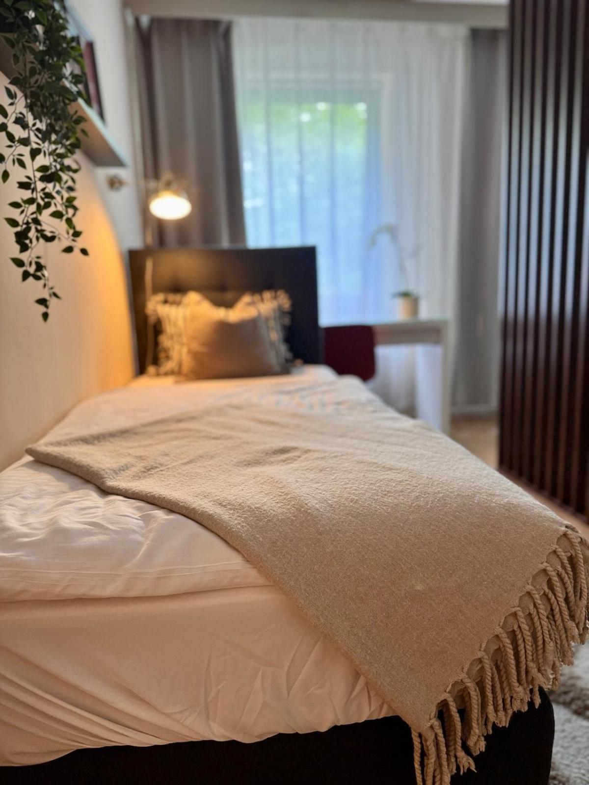 Zentrale Wohnung Direkt Am Hauptbahnhof - Bismarck Dusseldorf Bagian luar foto