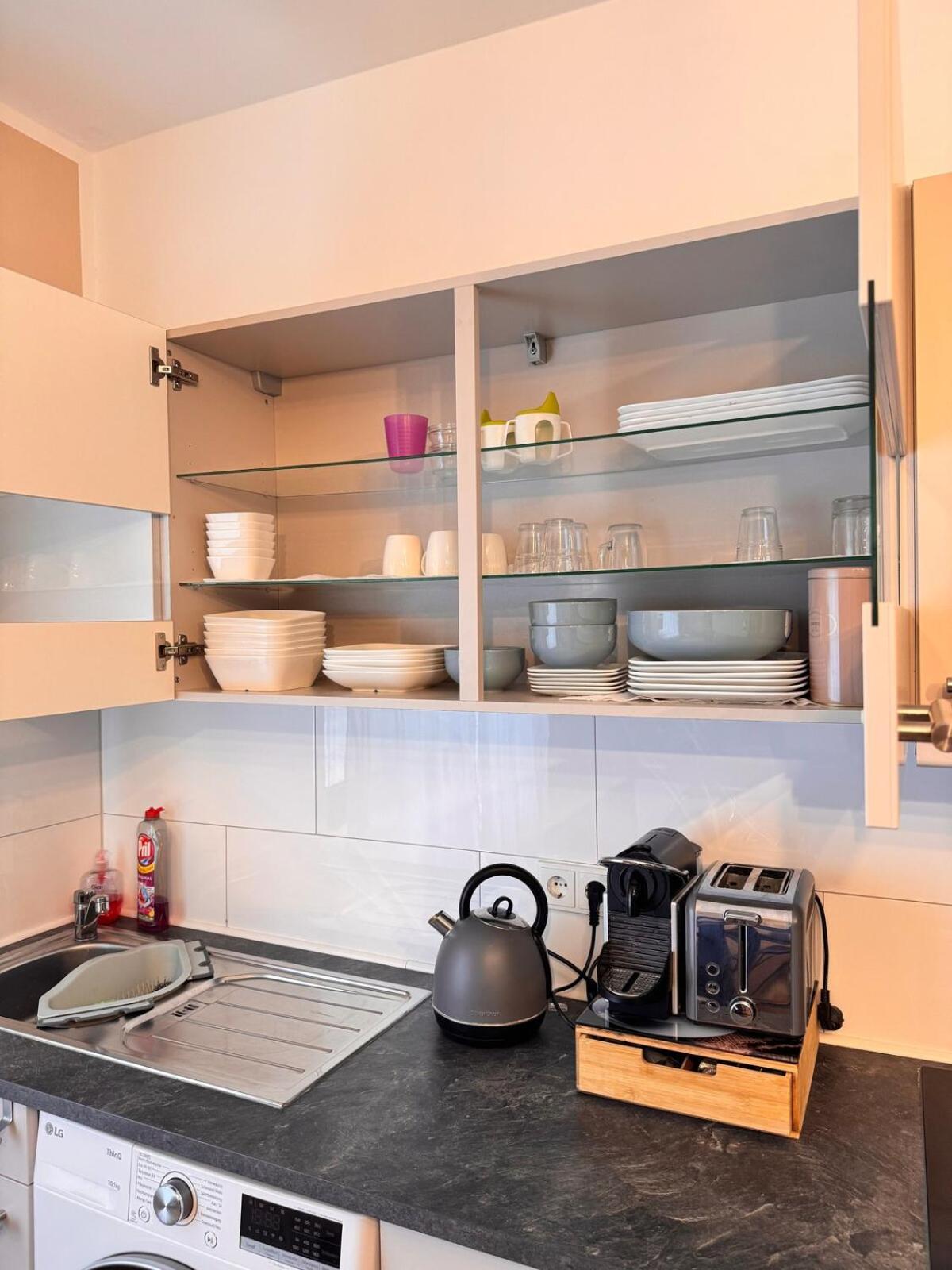 Zentrale Wohnung Direkt Am Hauptbahnhof - Bismarck Dusseldorf Bagian luar foto