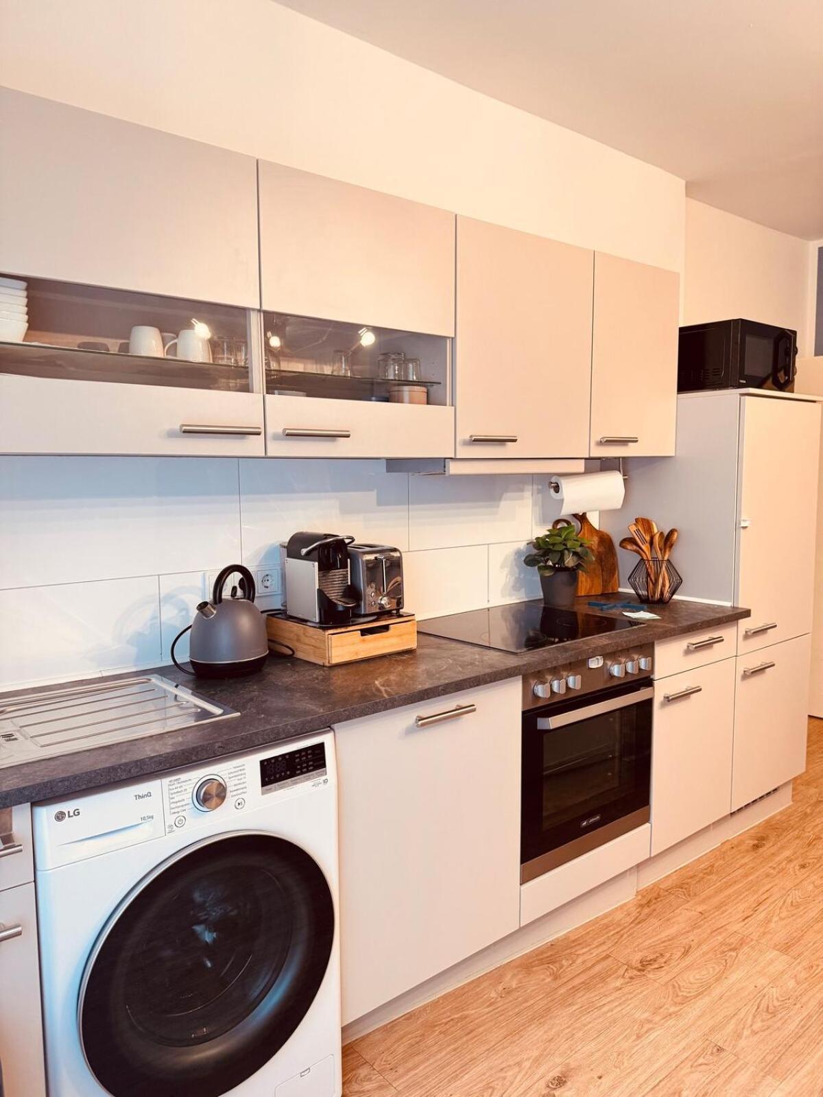 Zentrale Wohnung Direkt Am Hauptbahnhof - Bismarck Dusseldorf Bagian luar foto