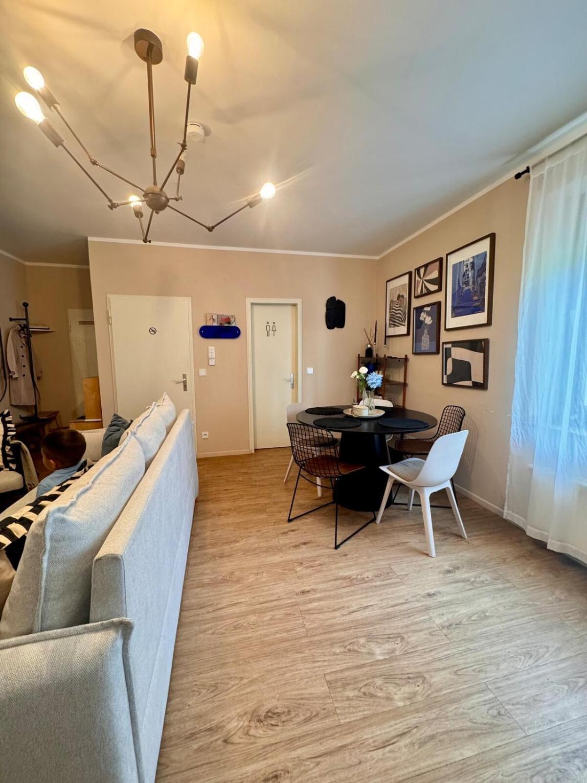 Zentrale Wohnung Direkt Am Hauptbahnhof - Bismarck Dusseldorf Bagian luar foto